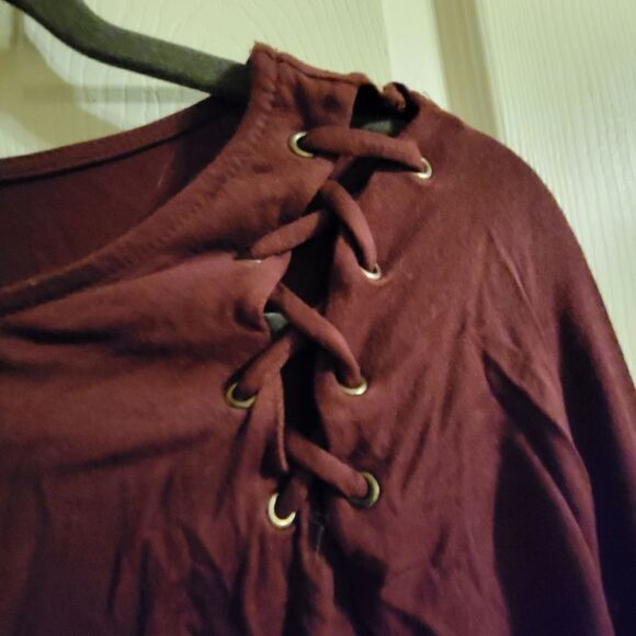 Long Sleeved Belly Shirt - Picture 2 of 3